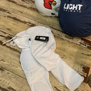 NWT-Under Armour football pants XL